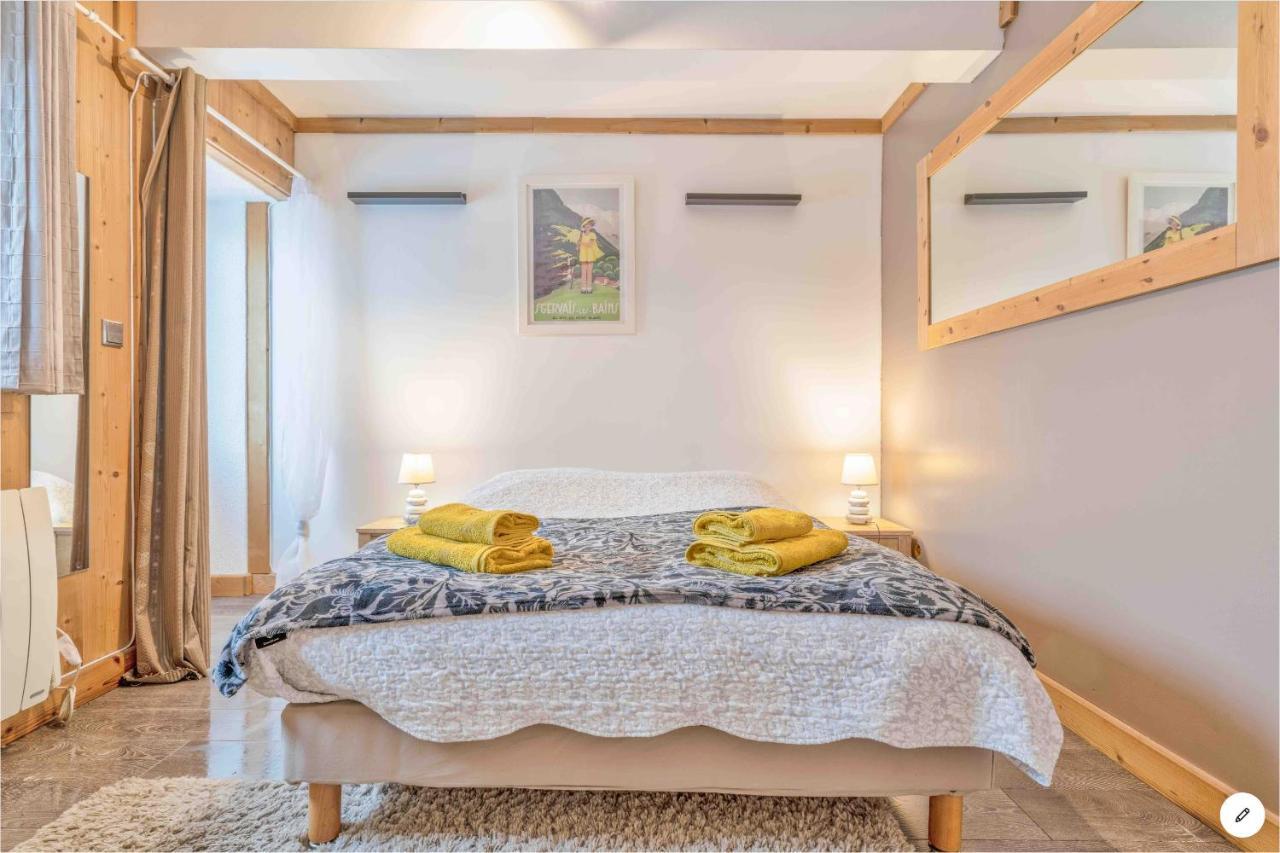 Chambre Independante Avec Salle De Bain Independante Au Rdc D Un Chalet A 25 Kms Chamonix Сен-Жерве-ле-Бен Екстериор снимка
